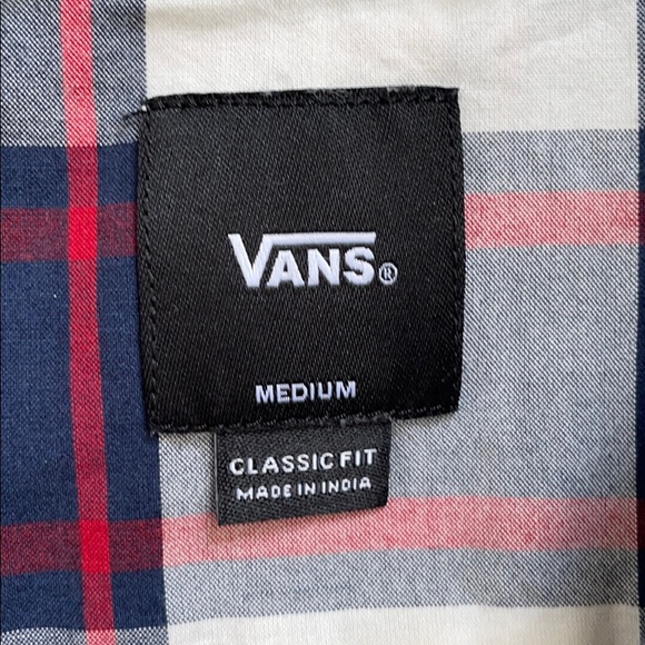 White Short sleeve button up vans shirt!!🤎 - Picture 2 of 3